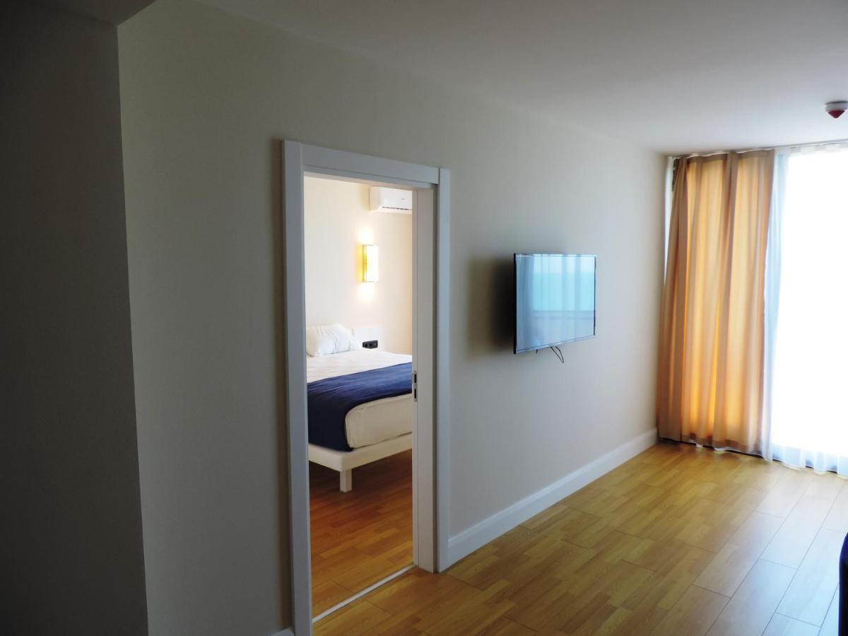 Black Sea Twin Tower Apartment *