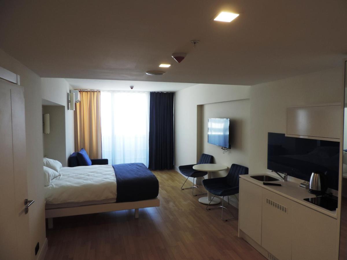 Black Sea Twin Tower Apartment